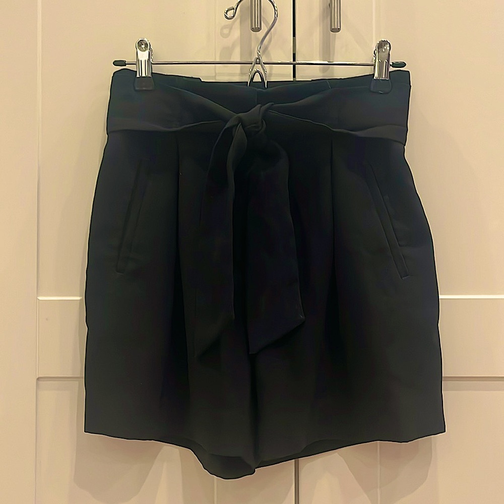 H&M black paper bag shorts with zipper and tie front